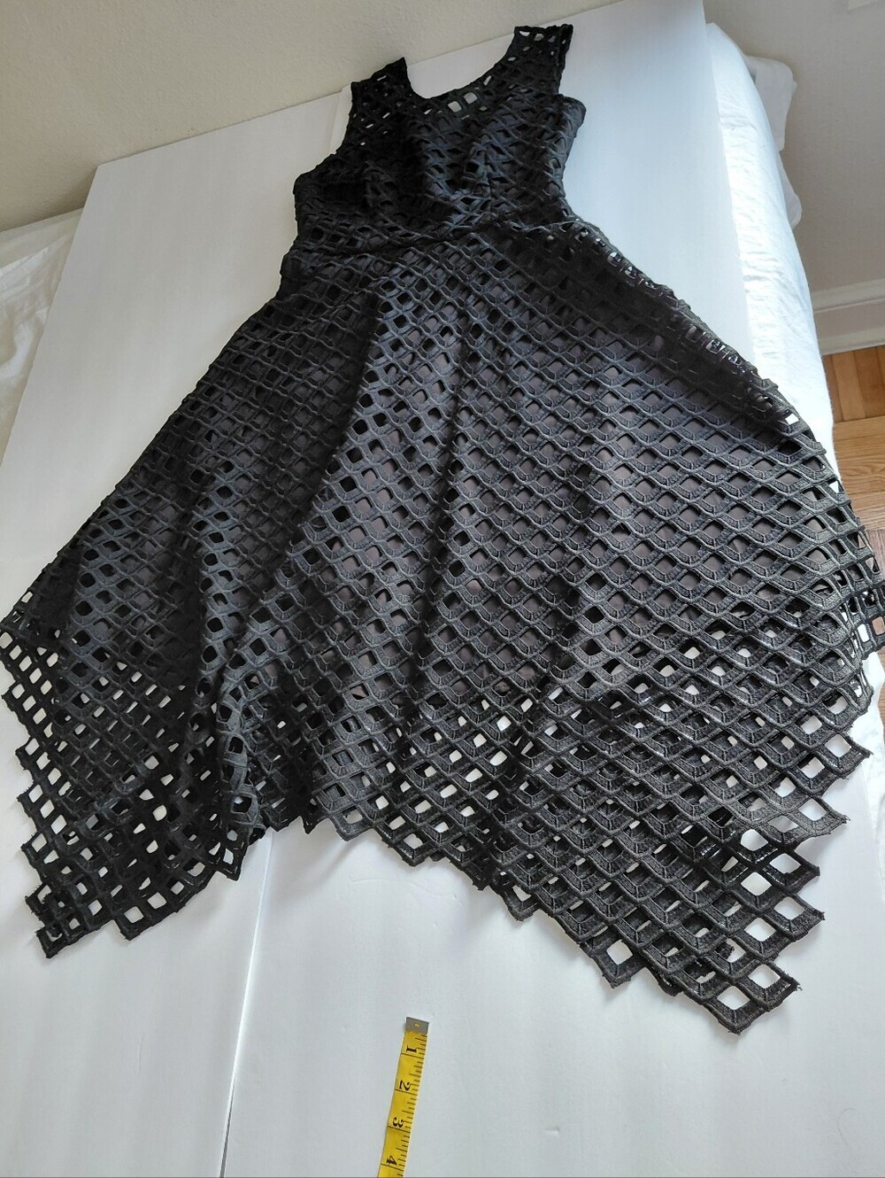 Milly Annemarie Lattice- Women's 6 Black Embroidered Handkerchief Dress NWT - Picture 14 of 15